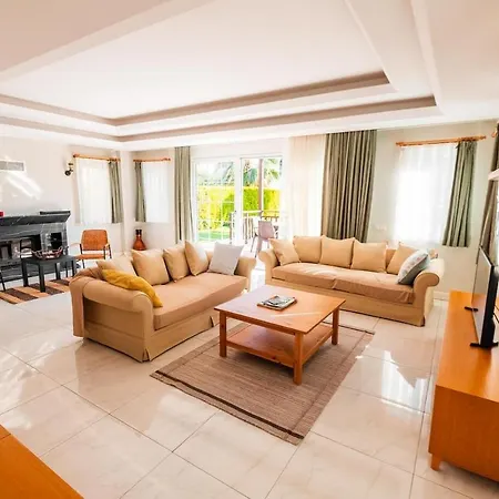 Villa Aysimi *