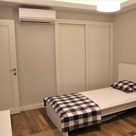Aysimi Kemer